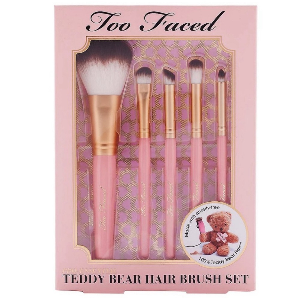 Too Faced 
Teddy Bear Hair Brush Set 
Comes with Makeup bag
NIB